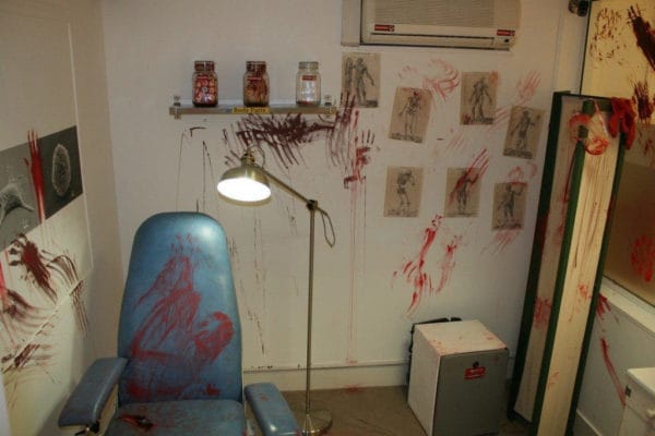 Fox In A Box - laboratoire zombie